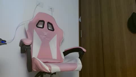 Snapshot of keilafranco chatting on 11/21/25, 07:12 keilafranco online show from 11/21/25, 07:12