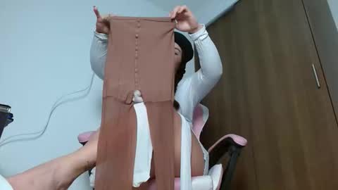 Snapshot of keilafranco chatting on 11/27/25, 09:06 keilafranco online show from 11/27/25, 09:06