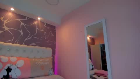 Snapshot of keilalovjack chatting on 02/15/25, 02:15 Keila online show from 02/15/25, 02:15