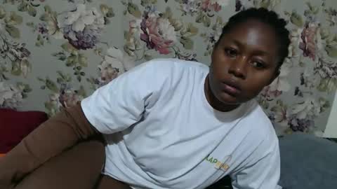 Snapshot of keiler_love chatting on 05/06/26, 02:08 keiler online show from 05/06/26, 02:08