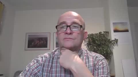 Snapshot of keilie1 chatting on 12/25/24, 07:56 keilie1 online show from 12/25/24, 07:56