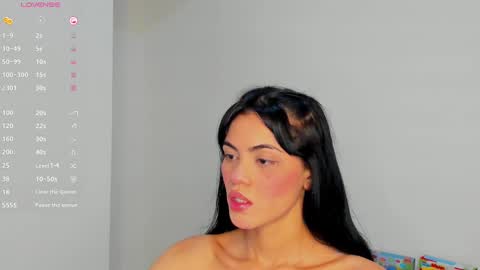 Snapshot of keily_brox chatting on 12/23/24, 06:33 Keily brox online show from 12/23/24, 06:33