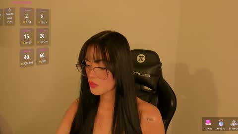 Snapshot of keily_brox chatting on 09/29/25, 08:35 Keily brox online show from 09/29/25, 08:35