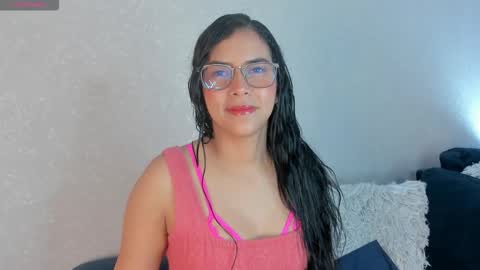 Snapshot of keily_florez chatting on 09/15/25, 11:54 Keily online show from 09/15/25, 11:54