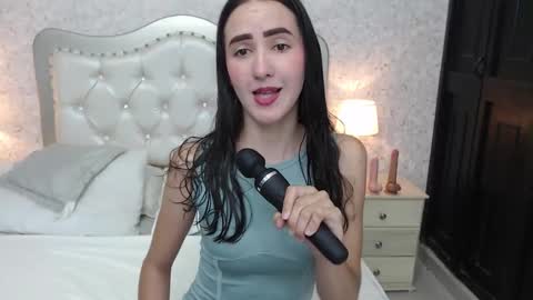 Snapshot of keily_garcia chatting on 02/25/26, 12:04 Keily online show from 02/25/26, 12:04