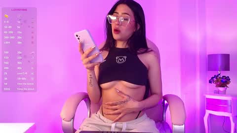 Snapshot of keily_gh1 chatting on 12/09/24, 04:34 KEILY online show from 12/09/24, 04:34