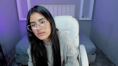 Snapshot of keilybennett chatting on 04/04/26, 08:06 Keily Bennet online show from 04/04/26, 08:06