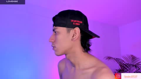 Alejandro Gonzalez online show from 10/30/25, 07:54