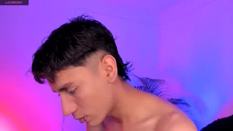 Alejandro Gonzalez online show from 12/05/25, 03:26