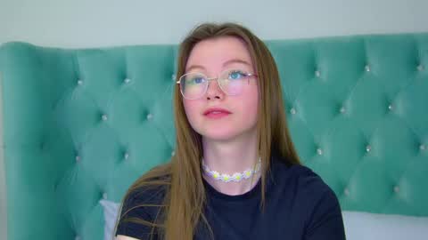 Keira online show from 03/01/25, 09:15