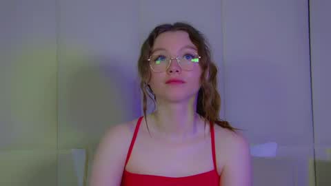 Keira online show from 03/08/25, 12:20