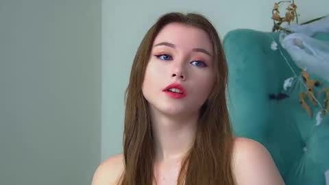 Keira online show from 10/28/25, 06:32