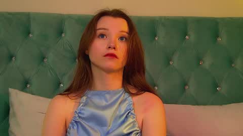 Snapshot of keiraace chatting on 03/17/26, 06:33 Keira online show from 03/17/26, 06:33