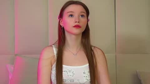 Snapshot of keiraace chatting on 03/23/26, 06:01 Keira online show from 03/23/26, 06:01