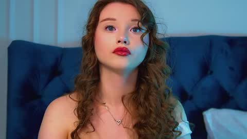 Snapshot of keiraace chatting on 04/23/26, 06:32 Keira online show from 04/23/26, 06:32