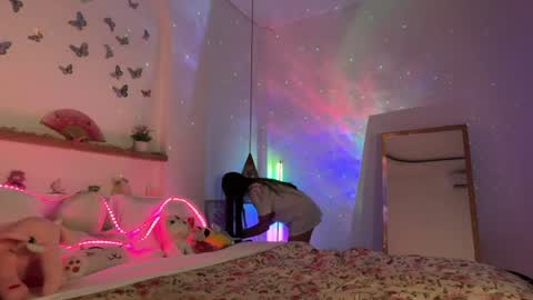 Snapshot of keirasworld chatting on 06/17/26, 12:13 keira online show from 06/17/26, 12:13