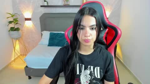 Snapshot of keithy_sex chatting on 03/12/25, 10:17 K E I T H Y online show from 03/12/25, 10:17