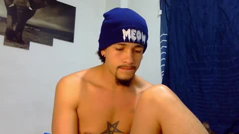 Snapshot of keivid_2303 chatting on 02/05/25, 05:20 david online show from 02/05/25, 05:20