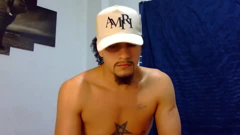 Snapshot of keivid_2303 chatting on 02/14/25, 02:02 david online show from 02/14/25, 02:02