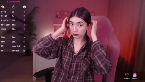 Snapshot of keke_pallmer chatting on 09/20/25, 07:42 Rina online show from 09/20/25, 07:42