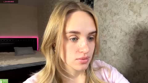 Snapshot of kelisipe chatting on 11/10/25, 08:13 Sylvia online show from 11/10/25, 08:13