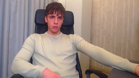 Snapshot of kellenwest chatting on 12/22/25, 10:12 KellenWest online show from 12/22/25, 10:12