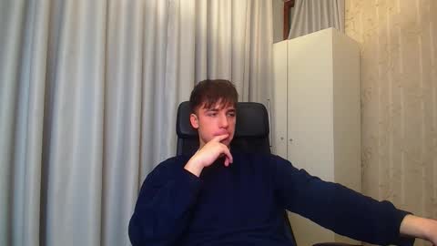 Snapshot of kellenwest chatting on 01/08/26, 05:10 KellenWest online show from 01/08/26, 05:10