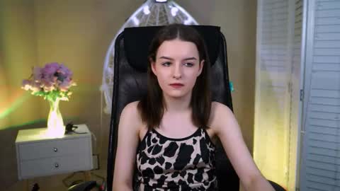 Snapshot of kelliebanshe chatting on 03/19/26, 08:07 kelliebanshe online show from 03/19/26, 08:07