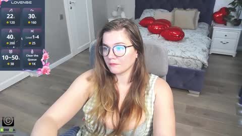 kellielowie online show from 02/05/25, 10:51