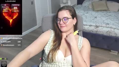 kellielowie online show from 02/26/25, 03:08