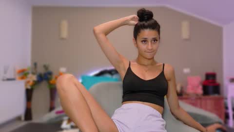 Snapshot of kellsey_shy chatting on 09/09/25, 08:25 kellsey_shy online show from 09/09/25, 08:25