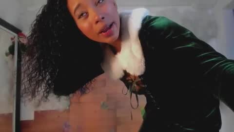 Snapshot of kelly__thomson chatting on 12/28/24, 09:30 kelly__thomson online show from 12/28/24, 09:30