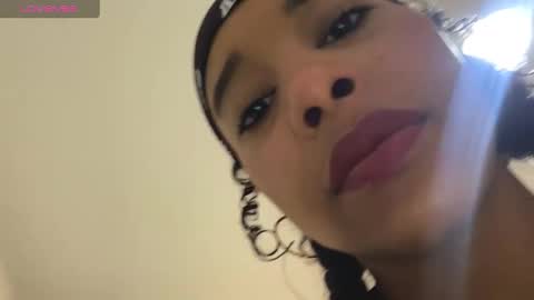 Snapshot of kelly__thomson chatting on 01/31/25, 01:02 kelly__thomson online show from 01/31/25, 01:02