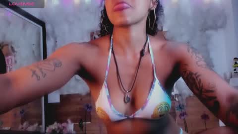 Snapshot of kelly__thomson chatting on 02/06/25, 09:49 kelly__thomson online show from 02/06/25, 09:49