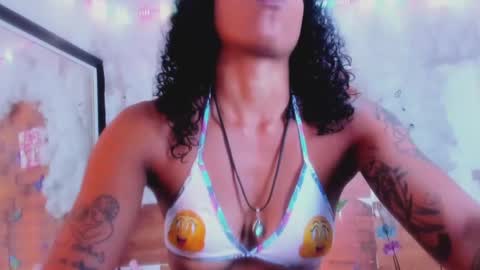 Snapshot of kelly__thomson chatting on 02/13/25, 09:17 kelly__thomson online show from 02/13/25, 09:17