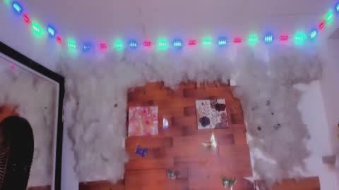 Snapshot of kelly__thomson chatting on 02/16/25, 12:54 kelly__thomson online show from 02/16/25, 12:54