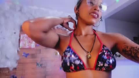 Snapshot of kelly__thomson chatting on 02/18/25, 10:14 kelly__thomson online show from 02/18/25, 10:14