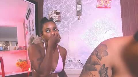 Snapshot of kelly__thomson chatting on 09/16/25, 09:16 kelly__thomson online show from 09/16/25, 09:16