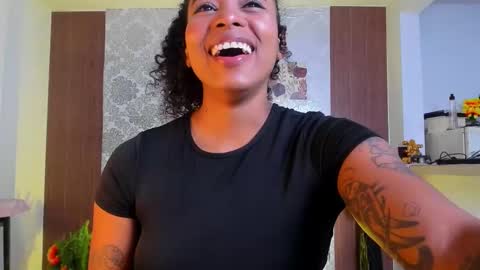 Snapshot of kelly__thomson chatting on 11/06/25, 10:54 kelly__thomson online show from 11/06/25, 10:54