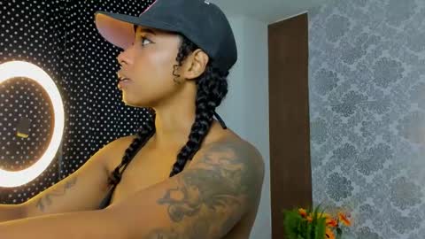 Snapshot of kelly__thomson chatting on 11/28/25, 10:56 kelly__thomson online show from 11/28/25, 10:56