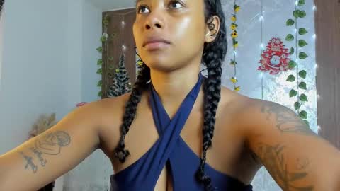 Snapshot of kelly__thomson chatting on 12/04/25, 01:31 kelly__thomson online show from 12/04/25, 01:31