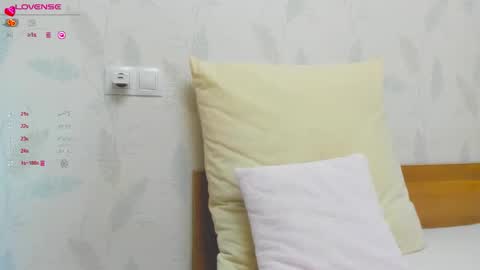 Kelly   online show from 11/17/25, 07:47