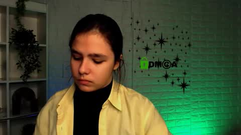 Snapshot of kelly_may1 chatting on 11/09/25, 10:35 kelly_may1 online show from 11/09/25, 10:35