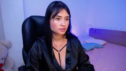 elena online show from 02/11/25, 01:10