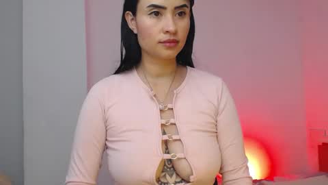 elena online show from 02/19/25, 01:18