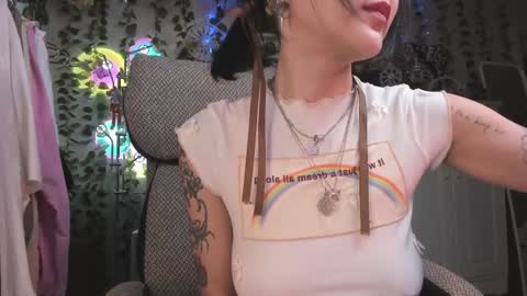 Leia online show from 01/23/25, 06:17