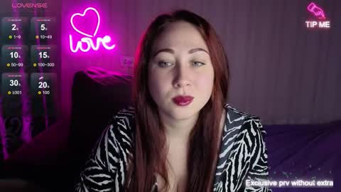 Snapshot of kellycrystall chatting on 09/28/25, 09:14 kellycrystall online show from 09/28/25, 09:14