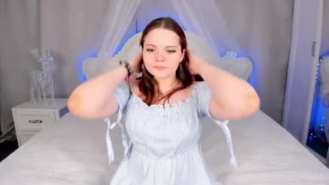 Kellyfiery online show from 11/25/25, 08:36