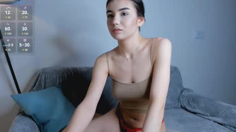 Snapshot of kellyisclose chatting on 12/17/24, 12:12 Kelly online show from 12/17/24, 12:12