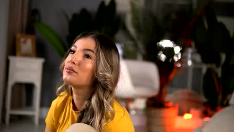 Denise online show from 10/31/25, 01:50